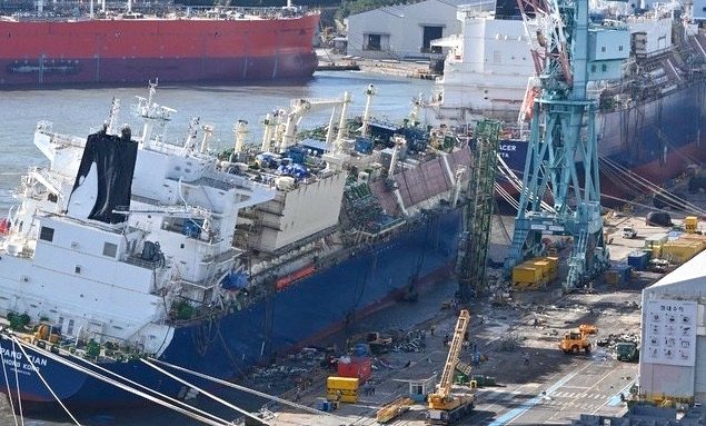 Container ship suffers water ingress, listed, taken to port in China