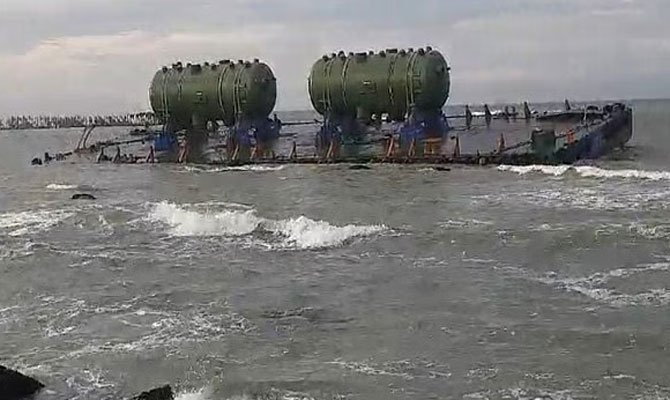MARITIME ACCIDENT: Barge with Russian generators for nuclear plant on rocks, listed in India