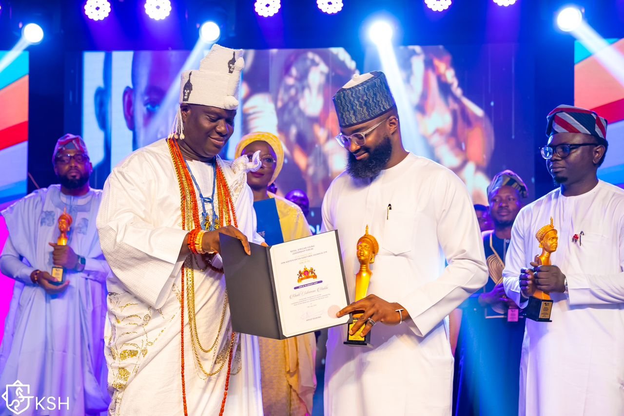 His Imperial Majesty, Ooni of Ife Adeyeye Babatunde Enitan Ogunwusi, Ojaja II presenting the prestigious Royal African Young Leadership Award to the EVC/CEO of NASENI, Mr. Khalil Suleiman Halilu at the Royal African Young Leadership Forum held in Ile-Ife, Osun State, yesterday.