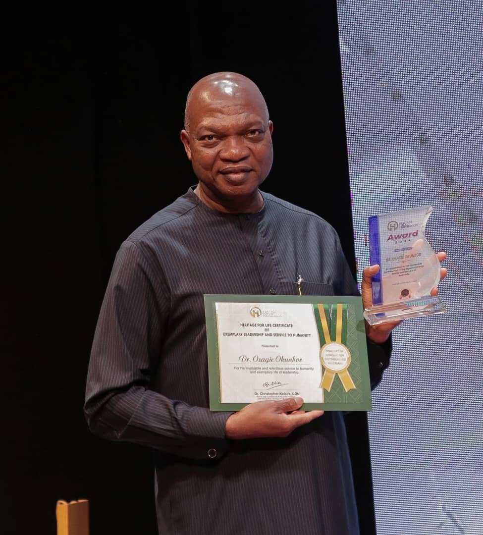 The Managing Director, Shell Petroleum Development Company, and Country Chair, Shell Companies in Nigeria, Osagie Okunbor, displays the Award for Exemplary Leadership and Service to Humanity conferred on him by Heritage for Life Foundation, on Thursday… in Lagos.