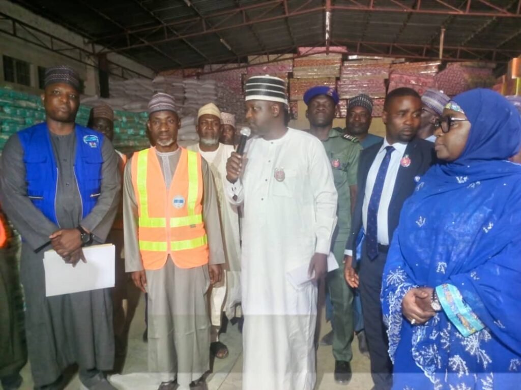 Dangote-Led Flood C’ttee Delivers N1BN Relief Items To Borno Gov’t  