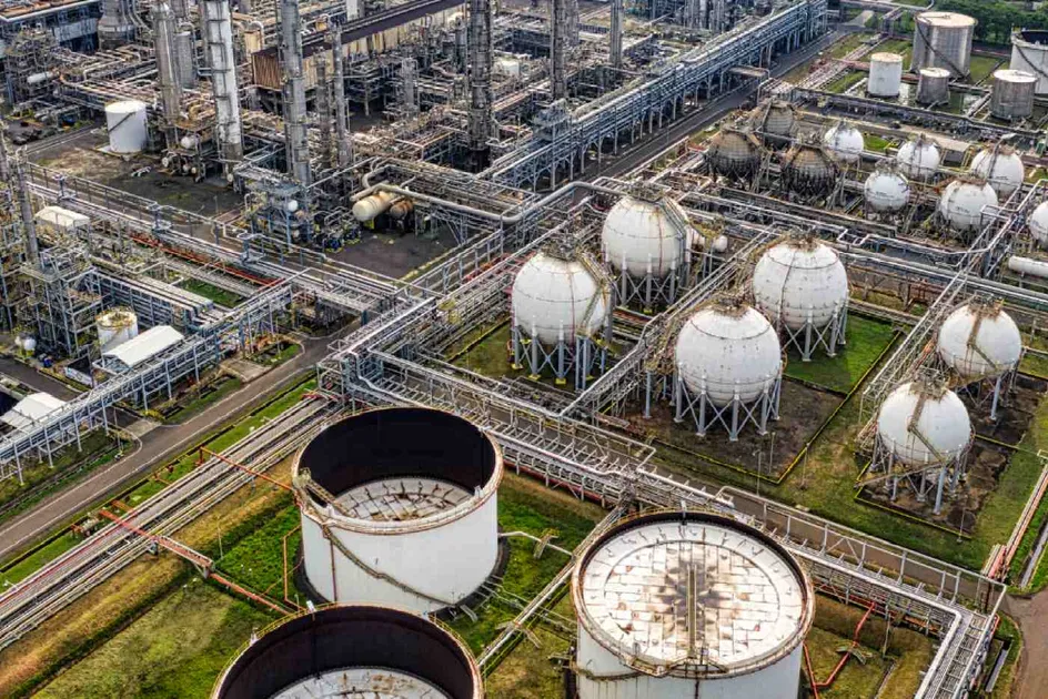 Africa’s Gas Financing Gap Deepens as Western Banks Retreat